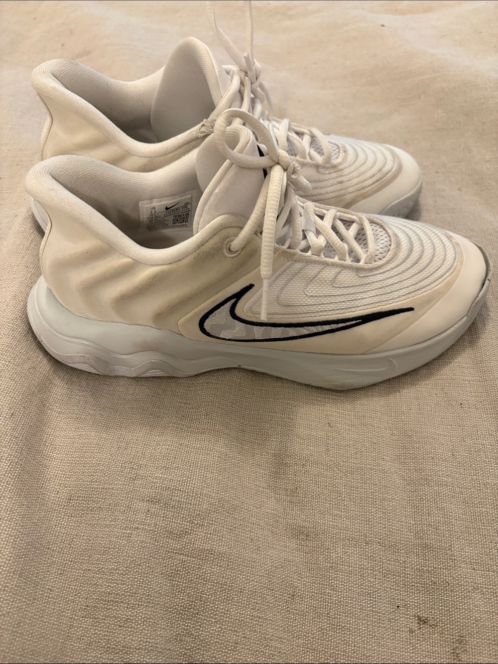 Nike Men’s Cream/White Athletic Sneakers with Black Swoosh